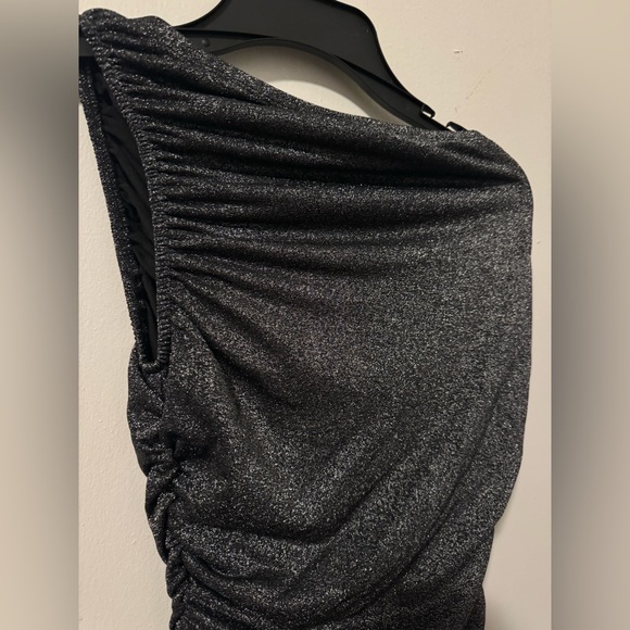 One shoulder strap dress - Picture 2 of 3